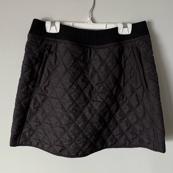 Prana Diva Diamond-Quilted Puffer Skirt Sherpa Lining, Black, DWR Finish, Small - Picture 2 of 10